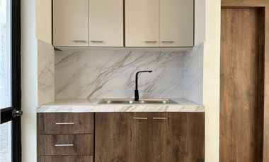 CASAS MODERNA EN VENTA EN URB PORTÓN DEL SOL - MANTA