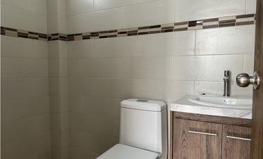 CASAS MODERNA EN VENTA EN URB PORTÓN DEL SOL - MANTA