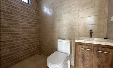 CASAS MODERNA EN VENTA EN URB PORTÓN DEL SOL - MANTA