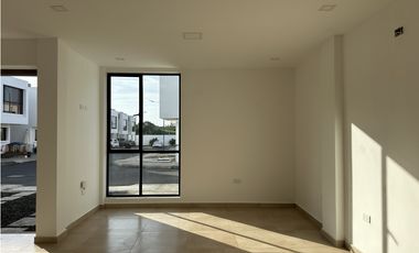 CASAS MODERNA EN VENTA EN URB PORTÓN DEL SOL - MANTA