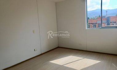 apartamento en arriendo en el esmeraldal. Cod A776768