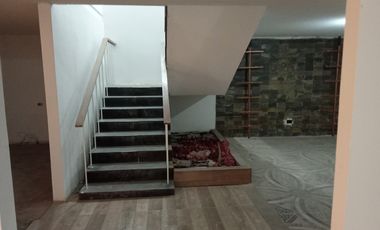 casa en arriendo en cabecera del llano. Cod A1410608