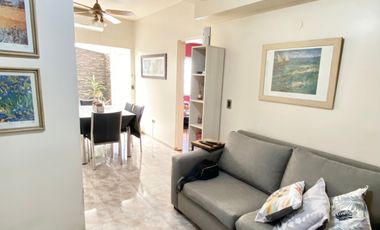 Casa  en Venta Caba / Buenos Aires (D038 1694)