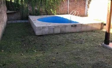 VENTA - CASA DE 4 AMBIENTES EN VENTA - PONTEVEDRA