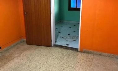 VENTA - CASA DE 4 AMBIENTES EN VENTA - PONTEVEDRA
