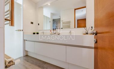 Preciosa Casa en venta de 4 dorm. en piedra roja