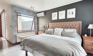 Preciosa Casa en venta de 4 dorm. en piedra roja