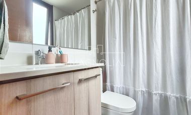 Preciosa Casa en venta de 4 dorm. en piedra roja