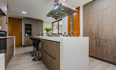 Preciosa Casa en venta de 4 dorm. en piedra roja