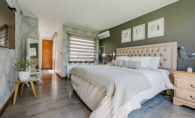 Preciosa Casa en venta de 4 dorm. en piedra roja