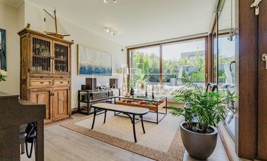 Preciosa Casa en venta de 4 dorm. en piedra roja