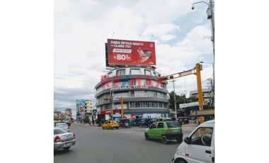 ¡Gran Oportunidad de Inversión!
Remato Hospedaje Titanic – Ubicación Estratégica en Piura
2do, 4to y 5to piso más azotea

📍 Esquina de Alta Exposi