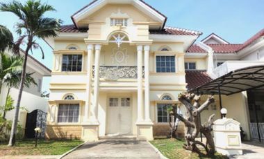 Rumah Virginia Regency Pakuwon City, BARU RENOVASI, siap Huni