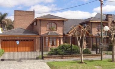 CHALET EN 2 PLANTAS EXCELENTE