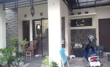 Dijual rumah di Jalan Singosari nusukan Banjarsari Solo