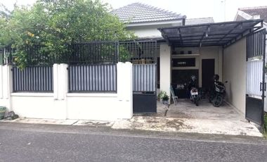 Dijual rumah di Jalan Singosari nusukan Banjarsari Solo