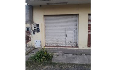 Excelente local para DEPOSITO a 100 metros Avenida Brandsen
