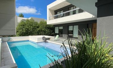 Chalet 5 Amb Rumenco (barrio privado)