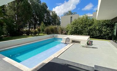 Chalet 5 Amb Rumenco (barrio privado)