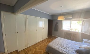 Chalet 7 ambientes. Excelente ubicación. U$S 410.000.-