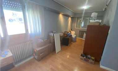 Chalet 7 ambientes. Excelente ubicación. U$S 410.000.-