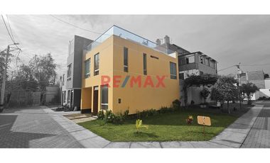 🏡 ¡Vive con tranquilidad en la Campiña de Moche! 🌿✨

Descubre esta hermosa casa en esquina, ubicada dentro del exclusivo Condominio Villa Muchik, do