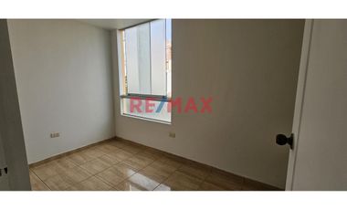🏡 ¡Vive con tranquilidad en la Campiña de Moche! 🌿✨

Descubre esta hermosa casa en esquina, ubicada dentro del exclusivo Condominio Villa Muchik, do