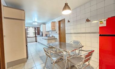 Oportunidad Depto 3D + Sala de star + 2 Servicios, Amoblado