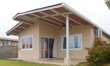 VENDO CASA EN CORONADO (IH)