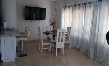 SE ARRIENDA POR DIAS O MES FASCINANTE APARTAESTUDIO AMOBLADO