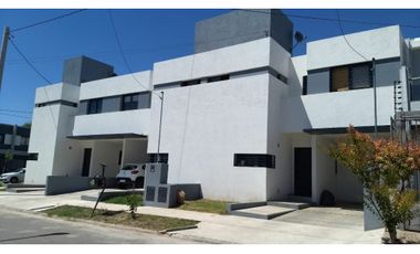 VENDEMOS  HERMOSO DUPLEX B° LOMAS DEL CHATEAU