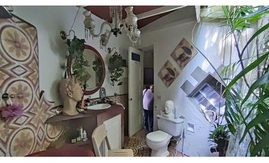 Casa en el Parque lleras para restaurante u hotel de 5 pisos