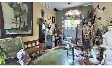 Casa en el Parque lleras para restaurante u hotel de 5 pisos