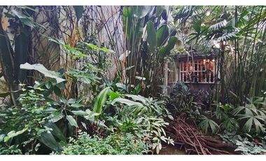 Casa en el Parque lleras para restaurante u hotel de 5 pisos