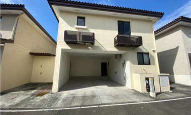 Venta de casa en Panamá Pacífico (River Valley) GTA