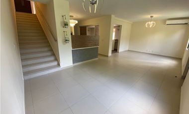 Venta de casa en Panamá Pacífico (River Valley) GTA