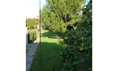 Chalet 5 ambientes. Amplio lote. Zona Chauvin.