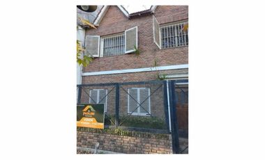 Se Vende Excelente Chalet de 4 Ambientes en Lote Propio en Olivos Golf