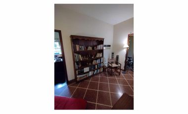 Se Vende Excelente Chalet de 4 Ambientes en Lote Propio en Olivos Golf