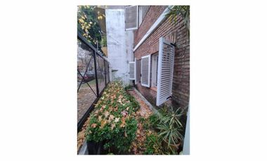 Se Vende Excelente Chalet de 4 Ambientes en Lote Propio en Olivos Golf