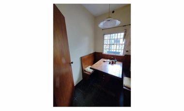 Se Vende Excelente Chalet de 4 Ambientes en Lote Propio en Olivos Golf