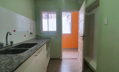 Venta - Oficinas en dos plantas en block - Brown 3285