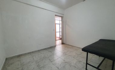 Venta - Oficinas en dos plantas en block - Brown 3285