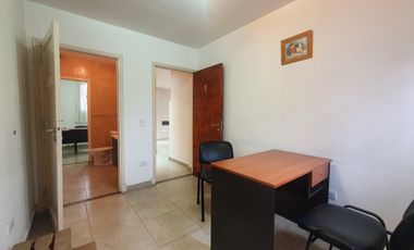 Venta - Oficinas en dos plantas en block - Brown 3285