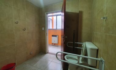 Venta - Oficinas en dos plantas en block - Brown 3285