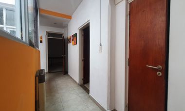 Venta - Oficinas en dos plantas en block - Brown 3285