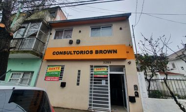 Venta - Oficinas en dos plantas en block - Brown 3285