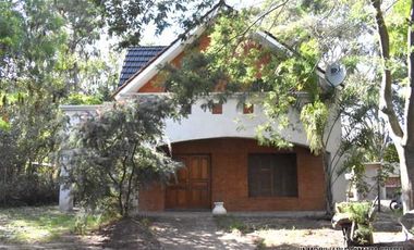 AMPLIA CASA EN ZONA CENTRO COMERCIAL JAGUEL DEL MEDIO