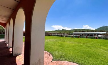 Casa tipo  HACIENDA con granja porcicola, Ixtlahuacan de los membrillos,Jalisco.
