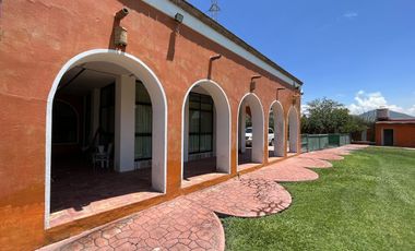 Casa tipo  HACIENDA con granja porcicola, Ixtlahuacan de los membrillos,Jalisco.